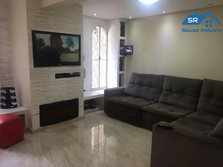 Casa com 5 quartos à venda, 300m2 em Guarulhos - SP - imagem 3 Foto 3 de Casa com 5 quartos à venda, 300m2 em Guarulhos - SP