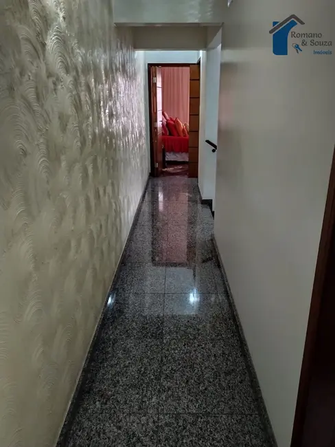 Foto 8 de Sobrado com 4 quartos à venda, 225m2 em Jardim Vila Galvão, Guarulhos - SP