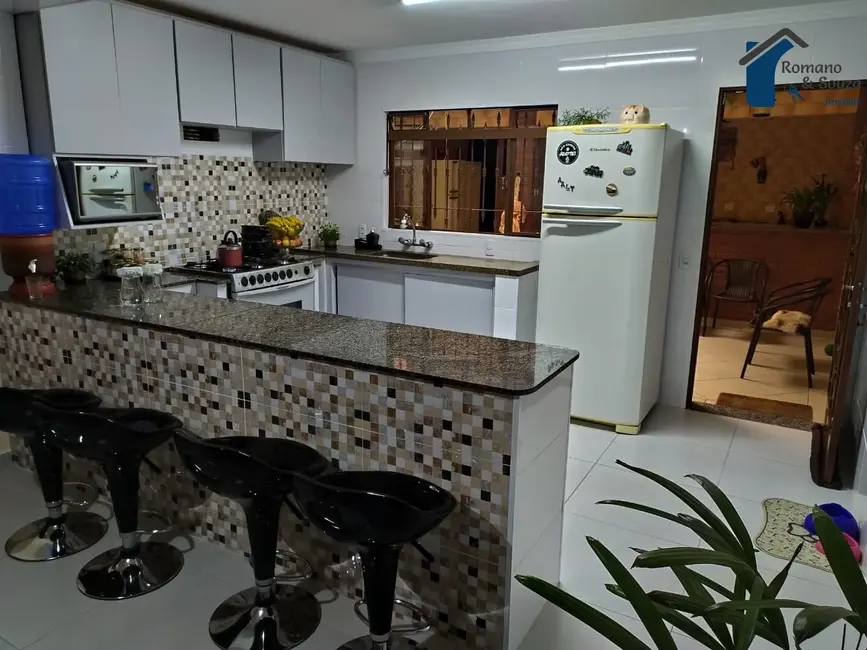 Foto 4 de Sobrado com 4 quartos à venda, 225m2 em Jardim Vila Galvão, Guarulhos - SP