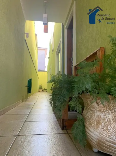 Foto 3 de Sobrado com 4 quartos à venda, 250m2 em Jardim Santa Mena, Guarulhos - SP