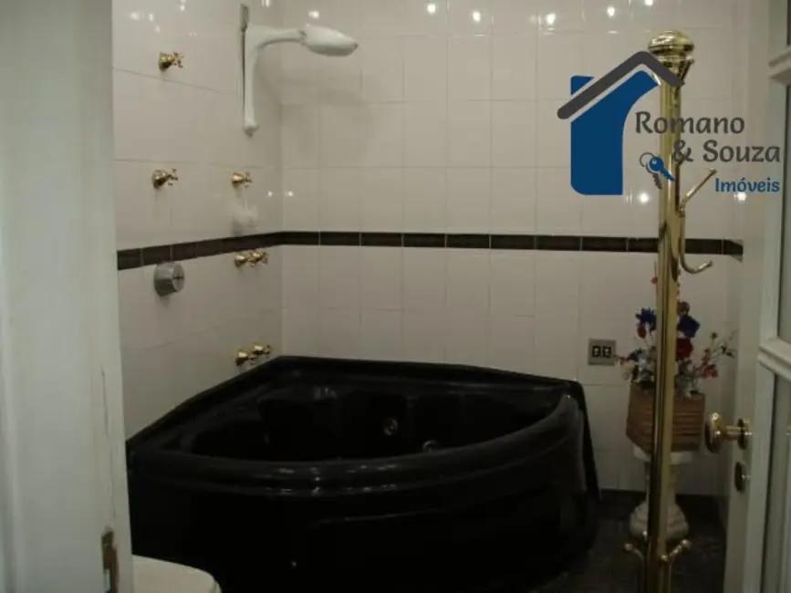 Foto 9 de Casa com 5 quartos à venda e para alugar, 300m2 em Guarulhos - SP