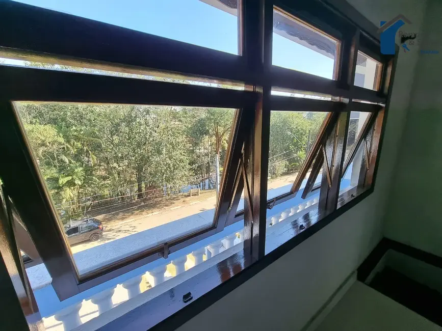 Foto 3 de Casa com 3 quartos à venda e para alugar, 460m2 em Arujá Country Club, Aruja - SP