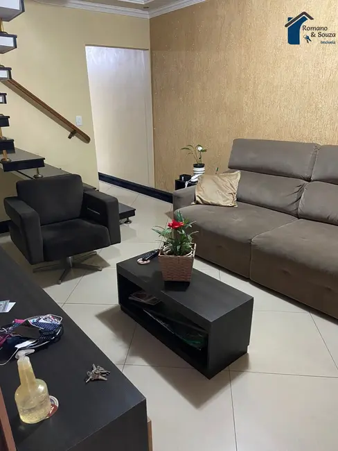 Sobrado com 3 quartos à venda, 215m2 em Parque Continental II, Guarulhos - SP - imagem 7 Foto 7 de Sobrado com 3 quartos à venda, 215m2 em Parque Continental II, Guarulhos - SP