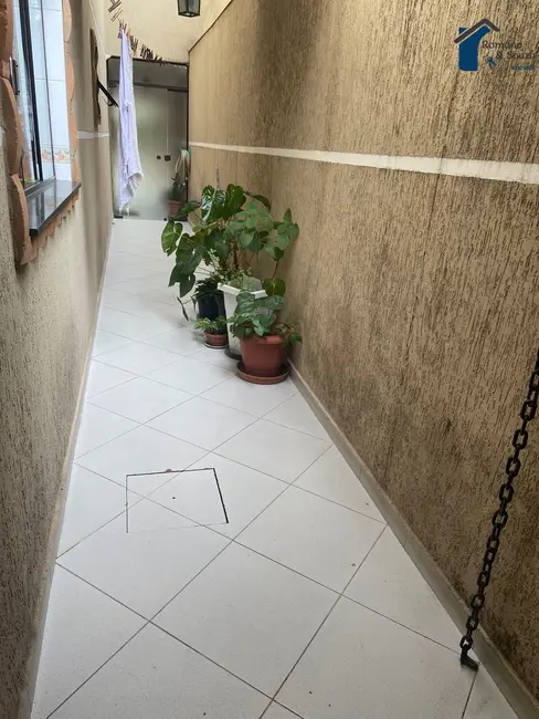 Sobrado com 3 quartos à venda, 215m2 em Parque Continental II, Guarulhos - SP - imagem 4 Foto 4 de Sobrado com 3 quartos à venda, 215m2 em Parque Continental II, Guarulhos - SP