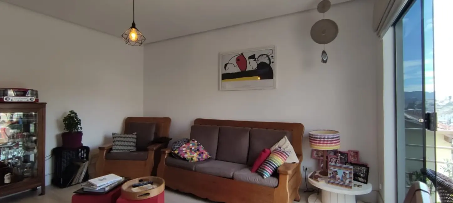 Apartamento com 3 quartos à venda, 118m2 em Jardim Vitória, Pocos De Caldas - MG - imagem 6 Foto 6 de Apartamento com 3 quartos à venda, 118m2 em Jardim Vitória, Pocos De Caldas - MG