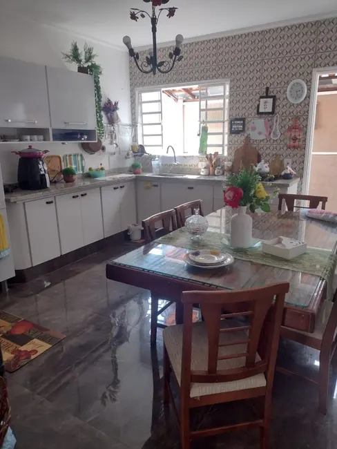 Casa com 3 quartos à venda, 156m2 em Jardim Campos Elísios, Pocos De Caldas - MG - imagem 5 Foto 5 de Casa com 3 quartos à venda, 156m2 em Jardim Campos Elísios, Pocos De Caldas - MG