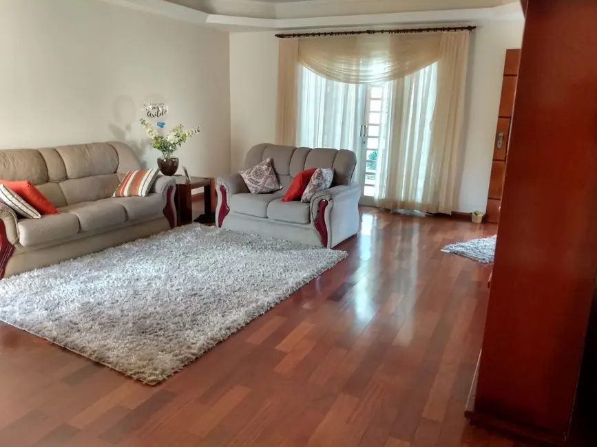 Foto 3 de Casa com 3 quartos à venda, 220m2 em Santa Ângela IV, Pocos De Caldas - MG