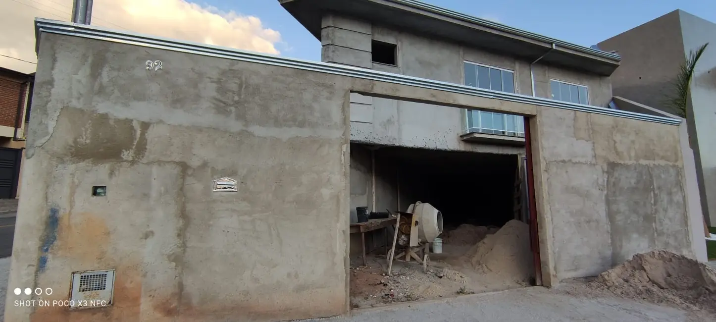 Foto 3 de Casa com 2 quartos à venda, 260m2 em Jardim das Azaléias, Pocos De Caldas - MG