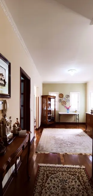 Casa com 3 quartos à venda, 187m2 em Jardim Centenário, Pocos De Caldas - MG - imagem 9 Foto 9 de Casa com 3 quartos à venda, 187m2 em Jardim Centenário, Pocos De Caldas - MG