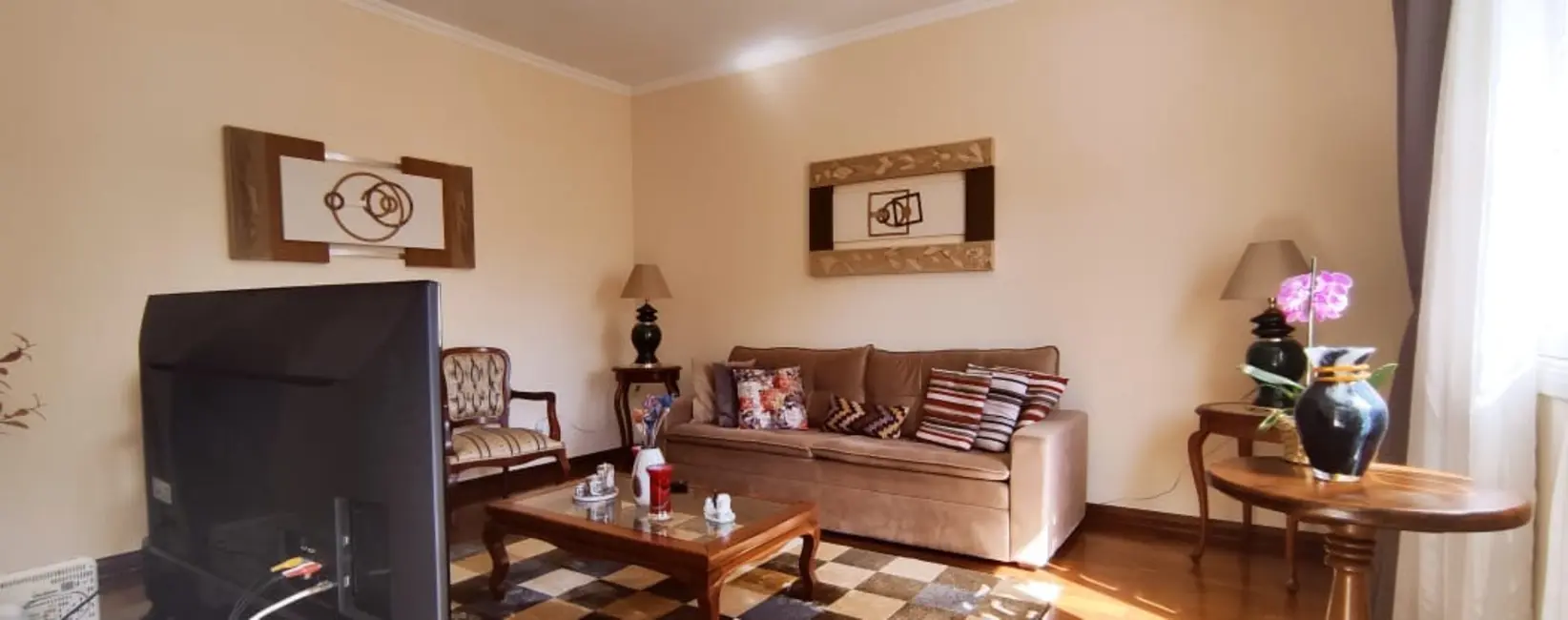 Casa com 3 quartos à venda, 187m2 em Jardim Centenário, Pocos De Caldas - MG - imagem 5 Foto 5 de Casa com 3 quartos à venda, 187m2 em Jardim Centenário, Pocos De Caldas - MG