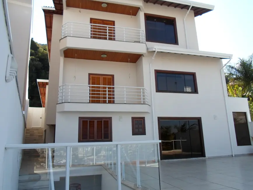 Casa com 4 quartos à venda, 527m2 em Jardim dos Estados, Pocos De Caldas - MG - imagem 4 Foto 4 de Casa com 4 quartos à venda, 527m2 em Jardim dos Estados, Pocos De Caldas - MG