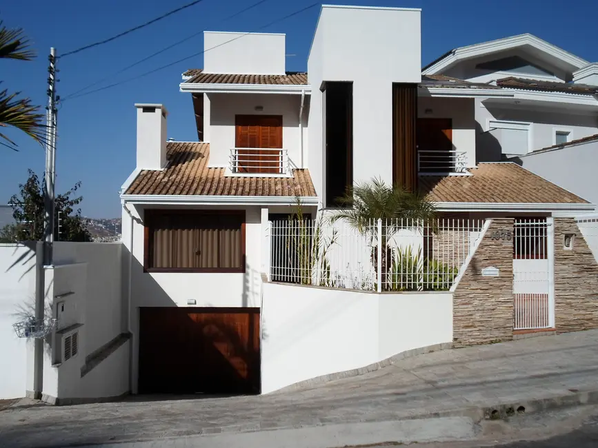 Foto 1 de Casa com 4 quartos à venda, 527m2 em Jardim dos Estados, Pocos De Caldas - MG