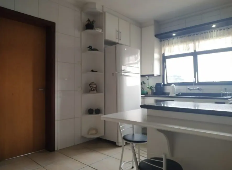 Apartamento com 3 quartos à venda, 123m2 em Jardim dos Estados, Pocos De Caldas - MG - imagem 6 Foto 6 de Apartamento com 3 quartos à venda, 123m2 em Jardim dos Estados, Pocos De Caldas - MG