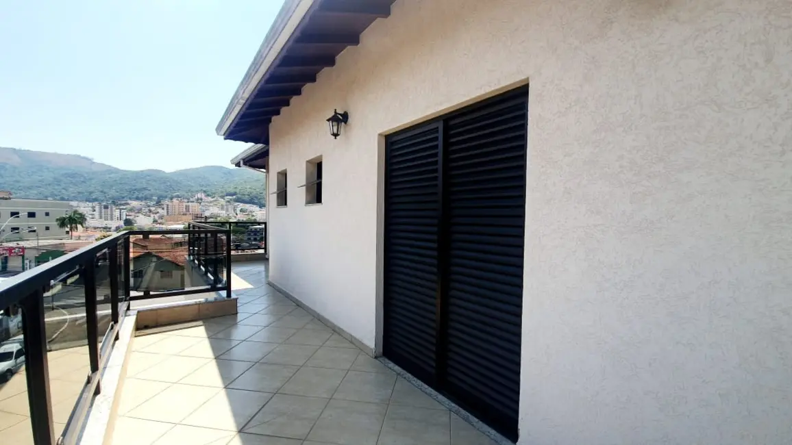 Foto 4 de Casa com 3 quartos à venda, 400m2 em Jardim São Paulo, Pocos De Caldas - MG