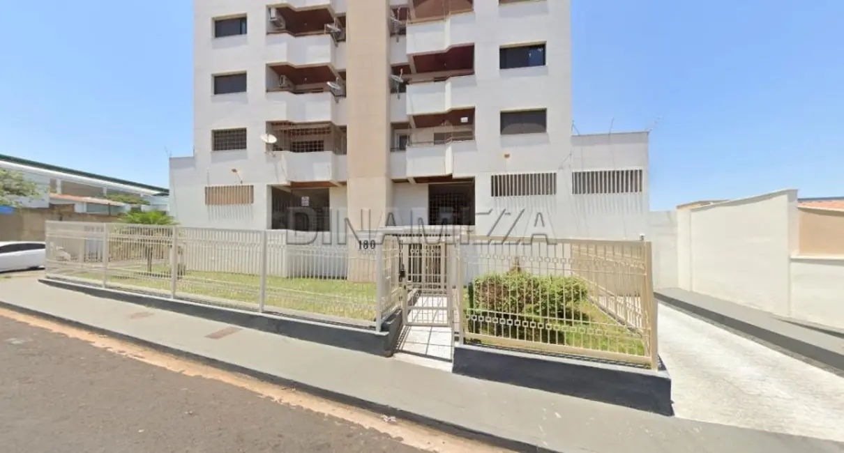 Foto 2 de Apartamento com 3 quartos à venda, 110m2 em Uberaba - MG