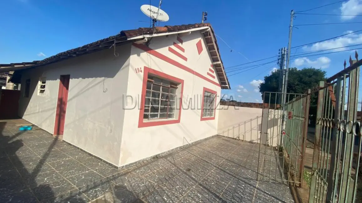 Foto 2 de Casa com 3 quartos à venda, 60m2 em Uberaba - MG