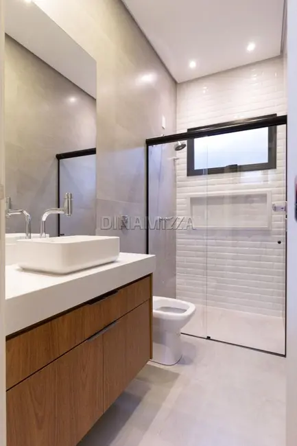 Foto 2 de Casa de Condomínio com 3 quartos à venda, 217m2 em Uberaba - MG