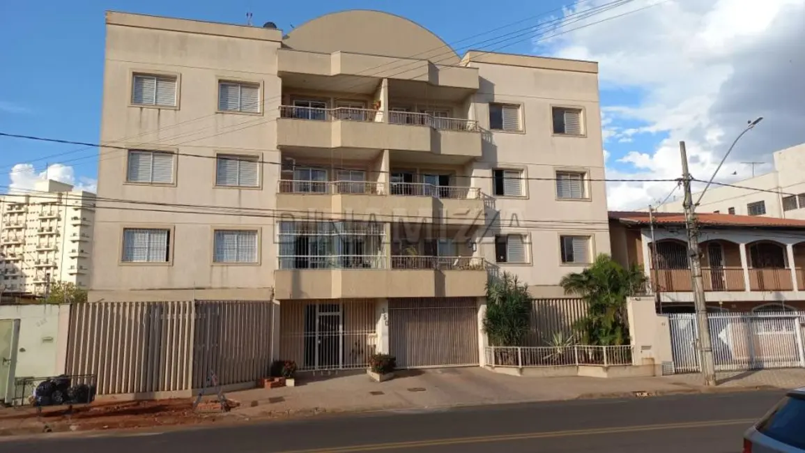 Foto 2 de Apartamento com 3 quartos à venda, 109m2 em Uberaba - MG