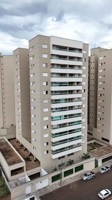 Foto 2 de Apartamento com 3 quartos à venda, 107m2 em Uberaba - MG