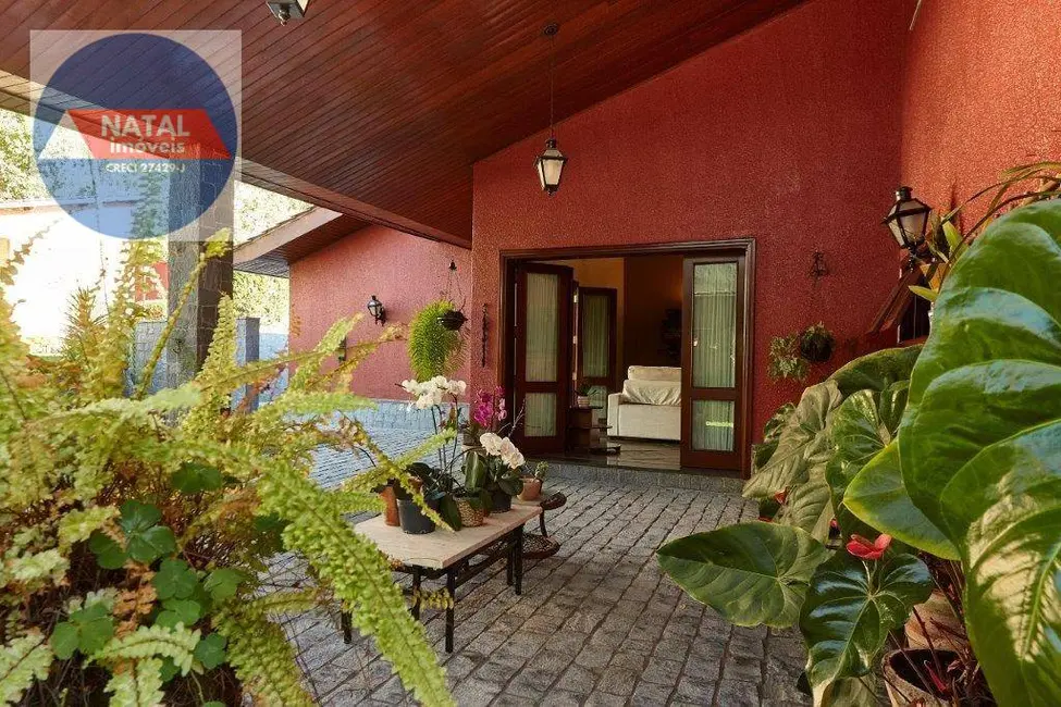 Foto 8 de Casa de Condomínio com 4 quartos à venda, 1200m2 em Caputera, Aruja - SP