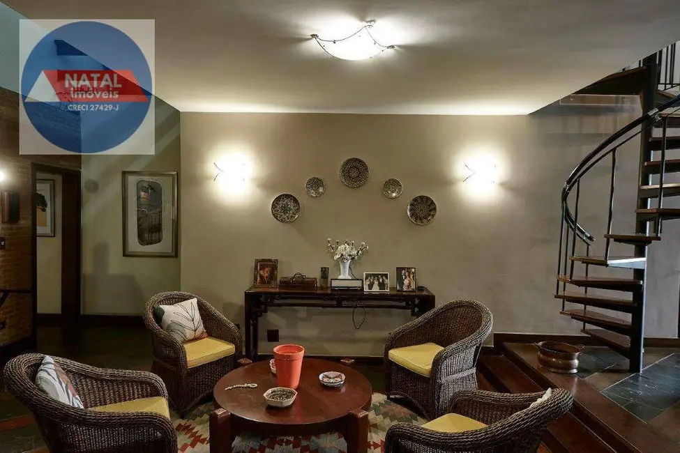 Foto 3 de Casa de Condomínio com 4 quartos à venda, 1200m2 em Caputera, Aruja - SP