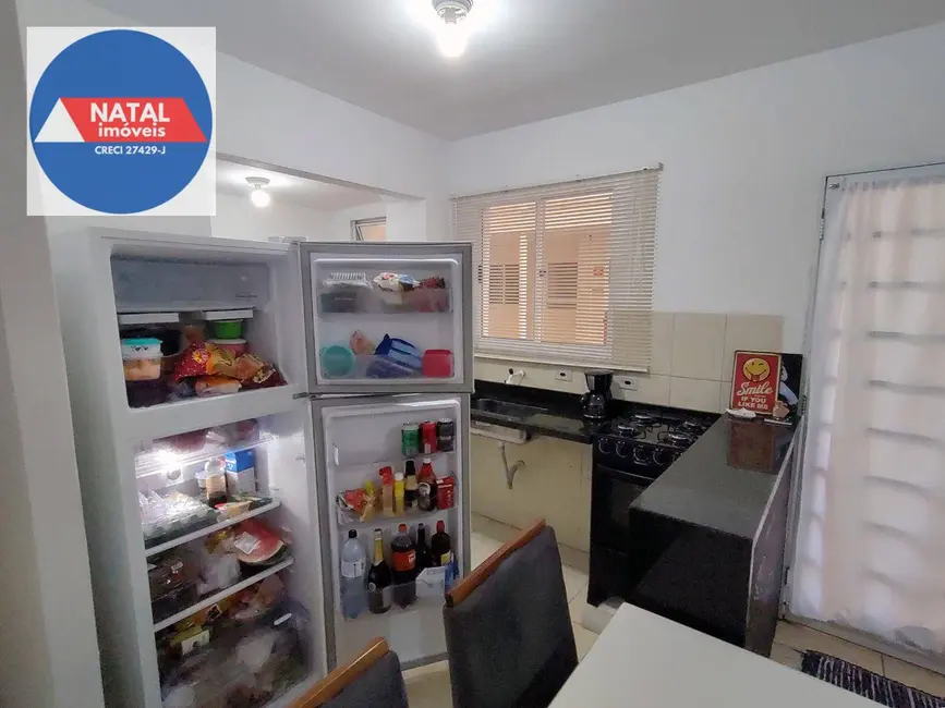 Foto 4 de Apartamento com 2 quartos para alugar, 51m2 em Portão, Aruja - SP