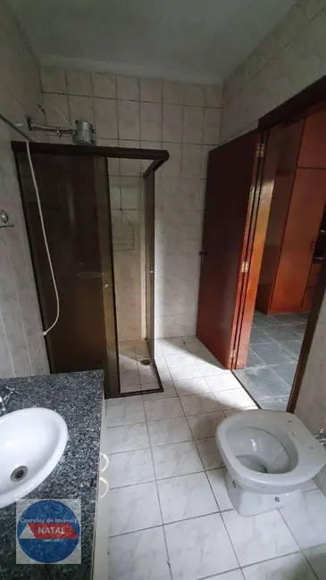 Foto 2 de Casa de Condomínio com 3 quartos à venda e para alugar, 375m2 em Caputera, Aruja - SP