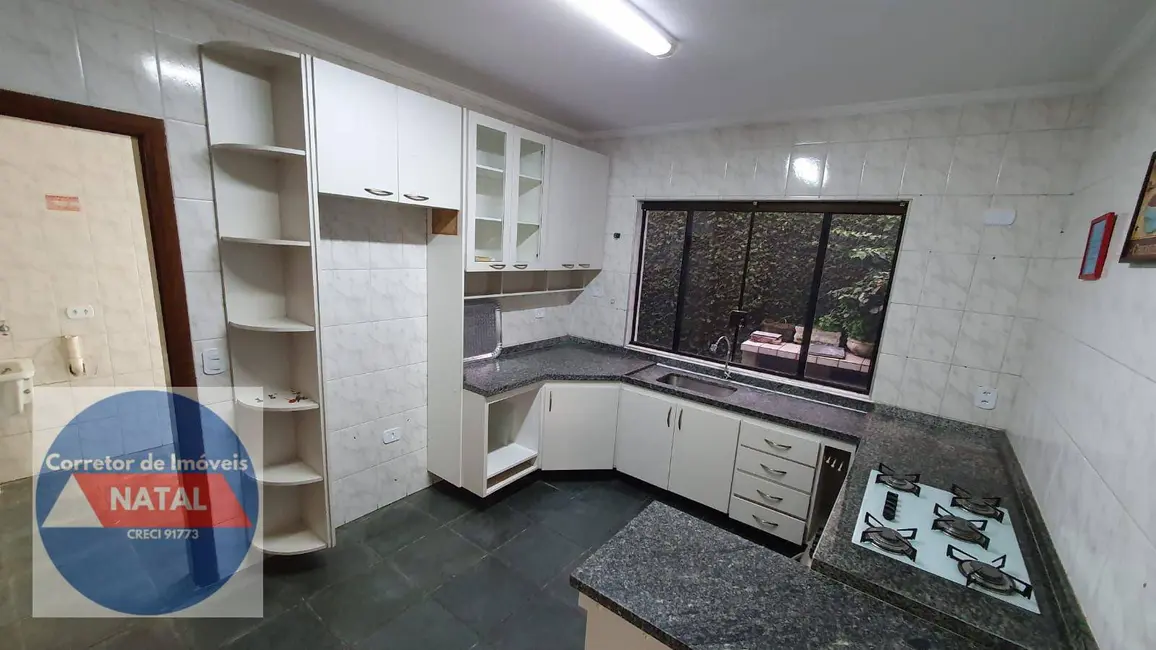 Foto 1 de Casa de Condomínio com 3 quartos à venda e para alugar, 375m2 em Caputera, Aruja - SP