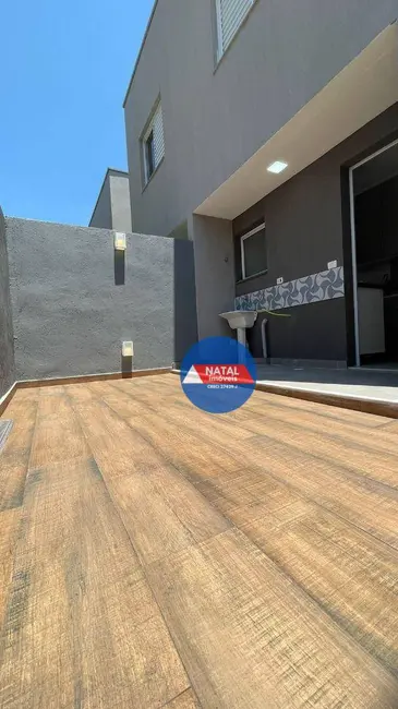 Sobrado com 2 quartos para alugar, 152m2 em Centro, Aruja - SP - imagem 5 Foto 5 de Sobrado com 2 quartos para alugar, 152m2 em Centro, Aruja - SP