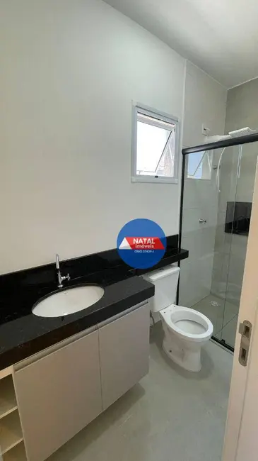 Sobrado com 2 quartos para alugar, 152m2 em Centro, Aruja - SP - imagem 8 Foto 8 de Sobrado com 2 quartos para alugar, 152m2 em Centro, Aruja - SP