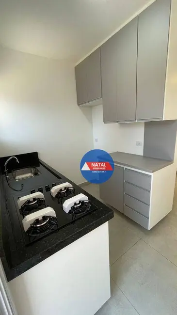 Sobrado com 2 quartos para alugar, 152m2 em Centro, Aruja - SP - imagem 4 Foto 4 de Sobrado com 2 quartos para alugar, 152m2 em Centro, Aruja - SP