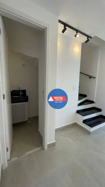 Sobrado com 2 quartos para alugar, 152m2 em Centro, Aruja - SP - imagem 3 Foto 3 de Sobrado com 2 quartos para alugar, 152m2 em Centro, Aruja - SP