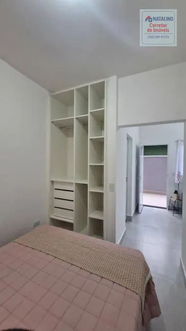 Kitnet com 1 quarto para alugar, 26m2 em Centro, Aruja - SP - imagem 4 Foto 4 de Kitnet com 1 quarto para alugar, 26m2 em Centro, Aruja - SP