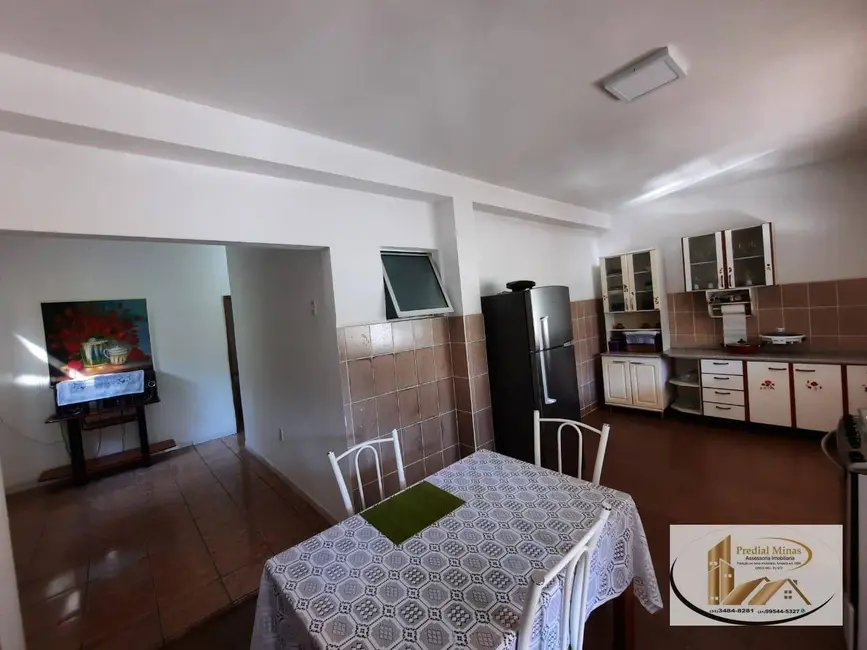 Casa com 2 quartos à venda, 648m2 em Londrina (São Benedito), Santa Luzia - MG - imagem 8 Foto 8 de Casa com 2 quartos à venda, 648m2 em Londrina (São Benedito), Santa Luzia - MG