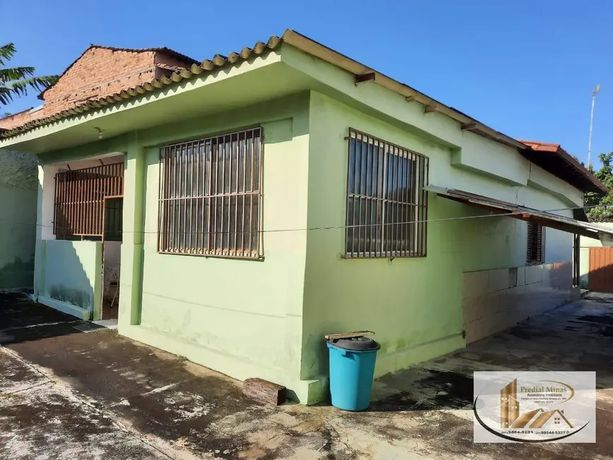 Casa com 2 quartos à venda, 648m2 em Londrina (São Benedito), Santa Luzia - MG - imagem 5 Foto 5 de Casa com 2 quartos à venda, 648m2 em Londrina (São Benedito), Santa Luzia - MG