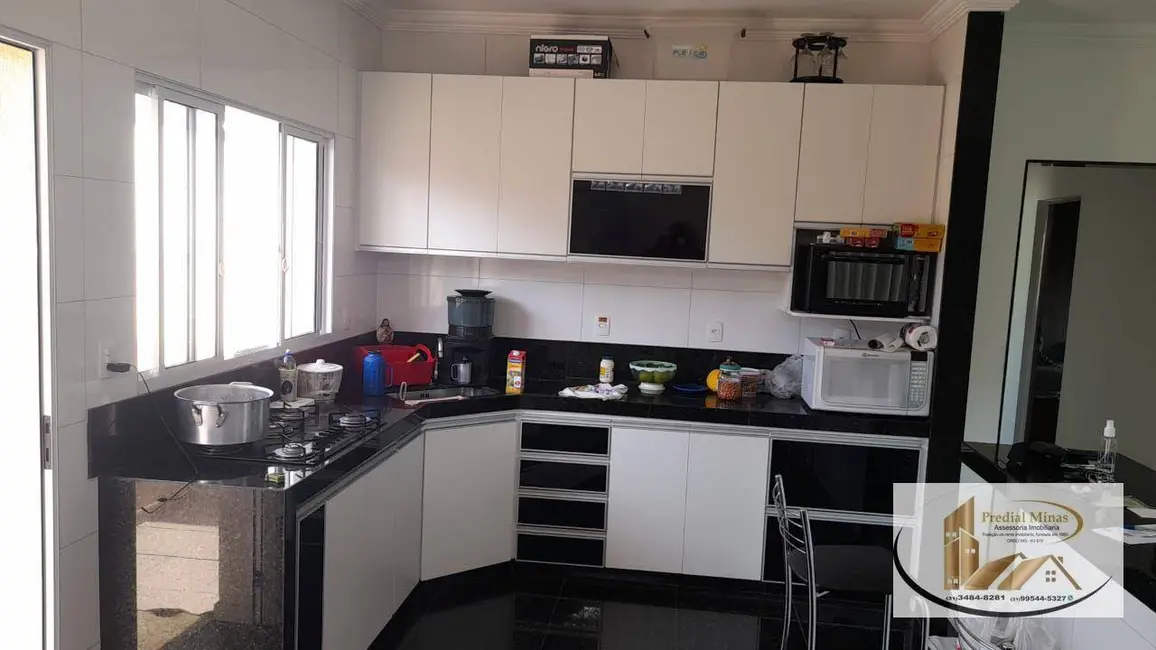 Casa de Condomínio com 2 quartos à venda, 322m2 em Pousada Santo Antônio, Belo Horizonte - MG - imagem 5 Foto 5 de Casa de Condomínio com 2 quartos à venda, 322m2 em Pousada Santo Antônio, Belo Horizonte - MG