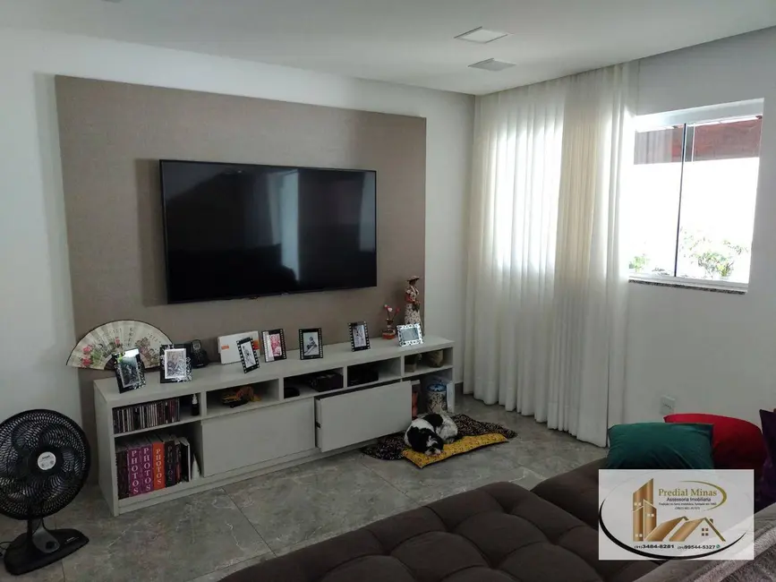 Casa com 3 quartos à venda, 205m2 em Rio Branco, Belo Horizonte - MG - imagem 5 Foto 5 de Casa com 3 quartos à venda, 205m2 em Rio Branco, Belo Horizonte - MG