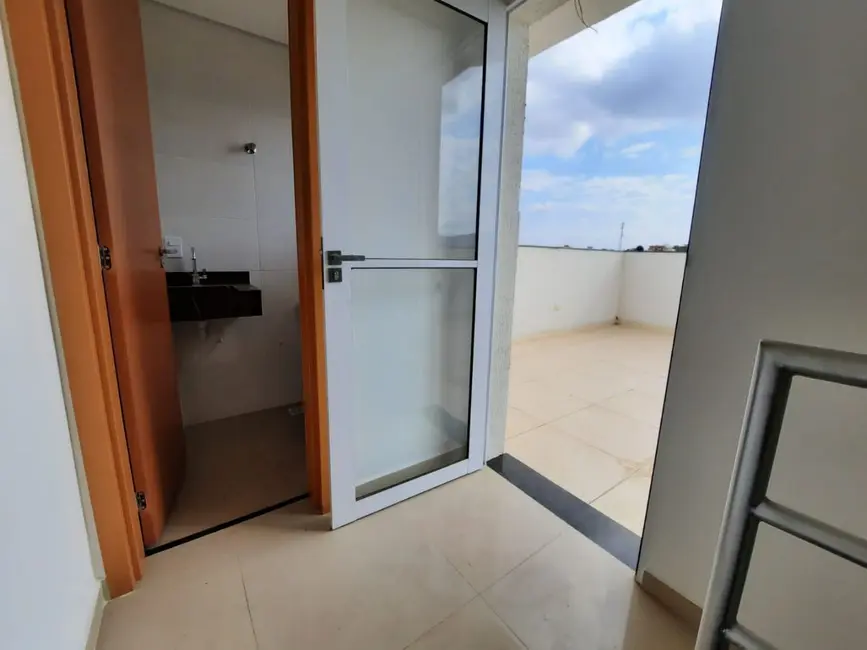 Cobertura com 2 quartos à venda, 90m2 em Piratininga (Venda Nova), Belo Horizonte - MG - imagem 3 Foto 3 de Cobertura com 2 quartos à venda, 90m2 em Piratininga (Venda Nova), Belo Horizonte - MG