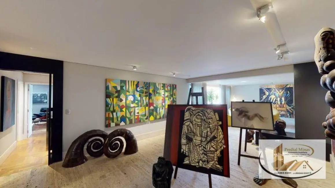 Apartamento com 4 quartos à venda, 245m2 em Santo Antônio, Belo Horizonte - MG - imagem 9 Foto 9 de Apartamento com 4 quartos à venda, 245m2 em Santo Antônio, Belo Horizonte - MG