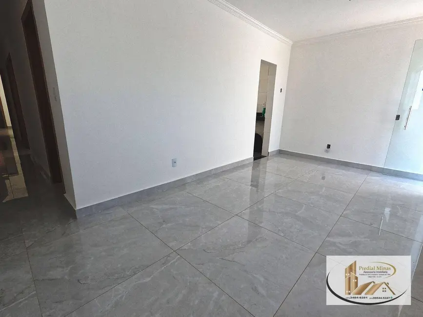 Casa com 3 quartos à venda, 129m2 em Europa, Belo Horizonte - MG - imagem 3 Foto 3 de Casa com 3 quartos à venda, 129m2 em Europa, Belo Horizonte - MG