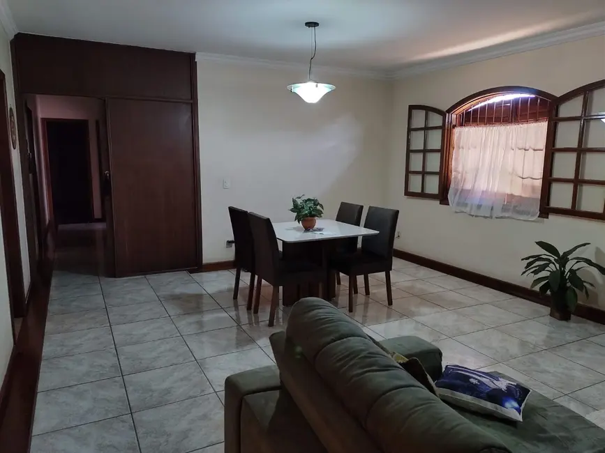 Casa com 3 quartos à venda, 782m2 em Santa Branca, Belo Horizonte - MG - imagem 6 Foto 6 de Casa com 3 quartos à venda, 782m2 em Santa Branca, Belo Horizonte - MG