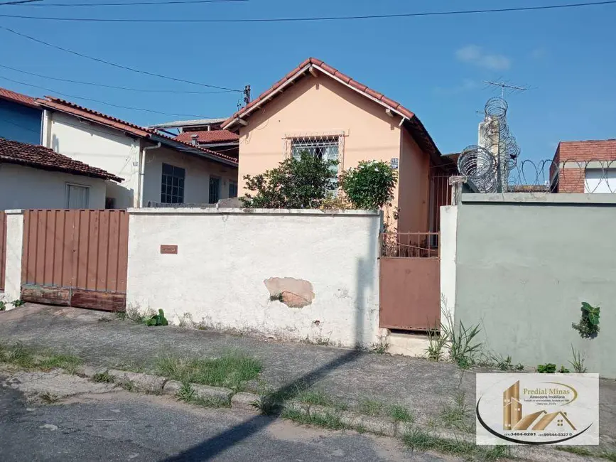 Foto 6 de Casa com 2 quartos à venda, 360m2 em Santa Cruz, Belo Horizonte - MG