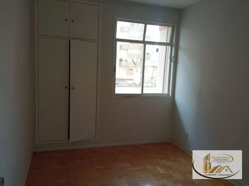 Apartamento com 3 quartos à venda, 106m2 em Santo Antônio, Belo Horizonte - MG - imagem 8 Foto 8 de Apartamento com 3 quartos à venda, 106m2 em Santo Antônio, Belo Horizonte - MG