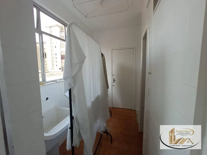 Apartamento com 3 quartos à venda, 106m2 em Santo Antônio, Belo Horizonte - MG - imagem 6 Foto 6 de Apartamento com 3 quartos à venda, 106m2 em Santo Antônio, Belo Horizonte - MG