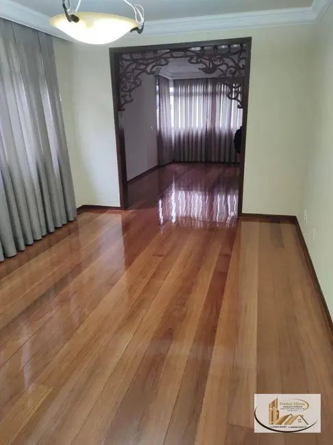Foto 3 de Apartamento com 4 quartos à venda, 220m2 em Belo Horizonte - MG
