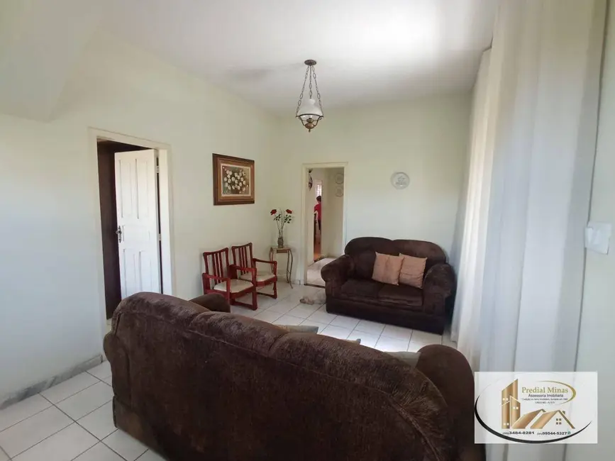 Casa com 3 quartos à venda, 300m2 em Concórdia, Belo Horizonte - MG - imagem 7 Foto 7 de Casa com 3 quartos à venda, 300m2 em Concórdia, Belo Horizonte - MG