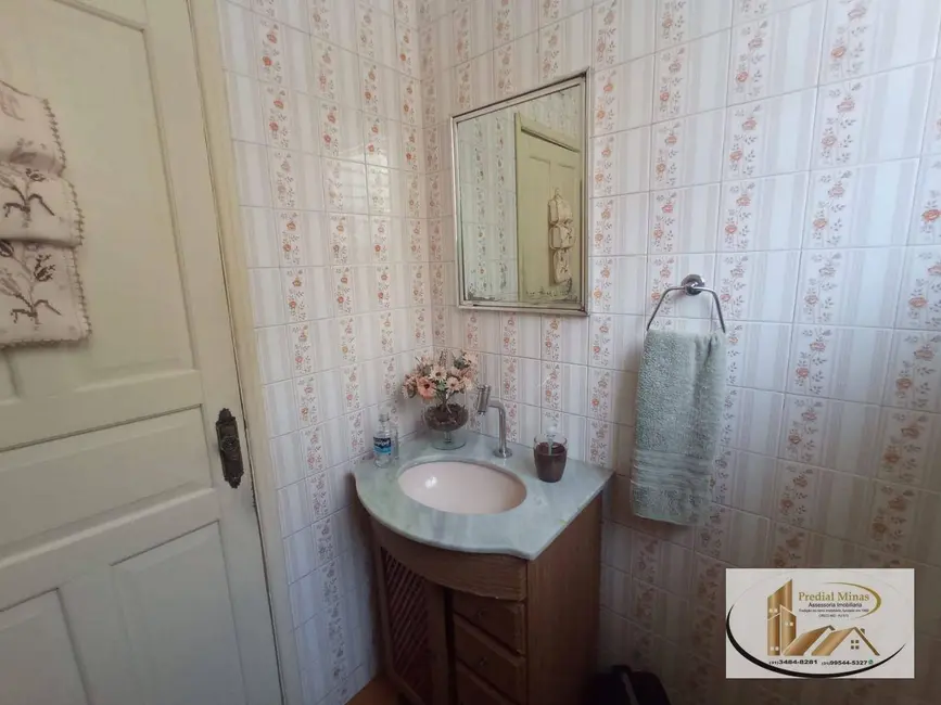 Casa com 3 quartos à venda, 300m2 em Concórdia, Belo Horizonte - MG - imagem 5 Foto 5 de Casa com 3 quartos à venda, 300m2 em Concórdia, Belo Horizonte - MG
