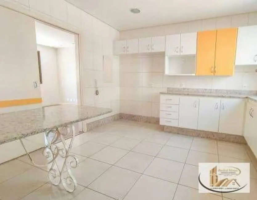 Foto 2 de Apartamento com 4 quartos à venda, 175m2 em Buritis, Belo Horizonte - MG