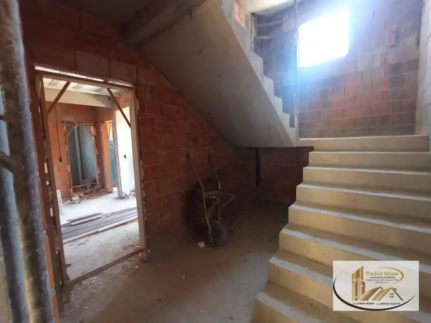 Foto 4 de Apartamento com 2 quartos à venda, 45m2 em Piratininga (Venda Nova), Belo Horizonte - MG