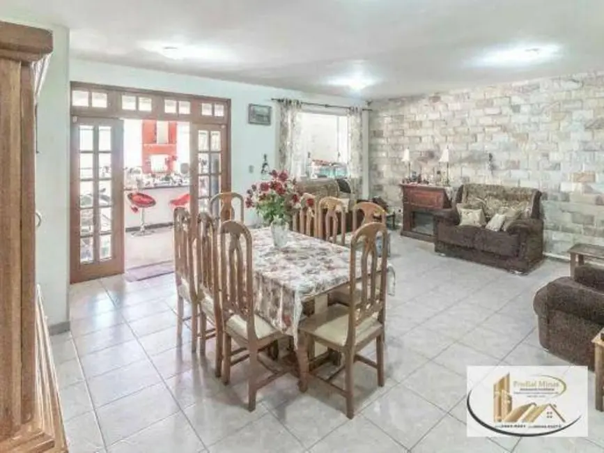 Foto 9 de Casa com 5 quartos à venda, 310m2 em Santa Efigênia, Belo Horizonte - MG